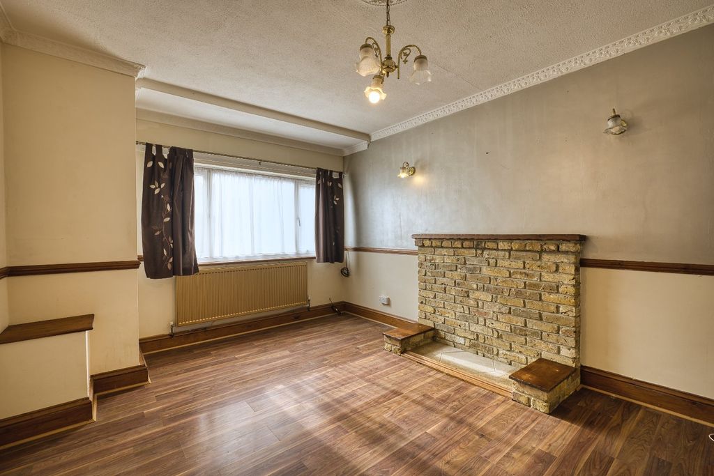 Property photo 2 of 16 Picture 2