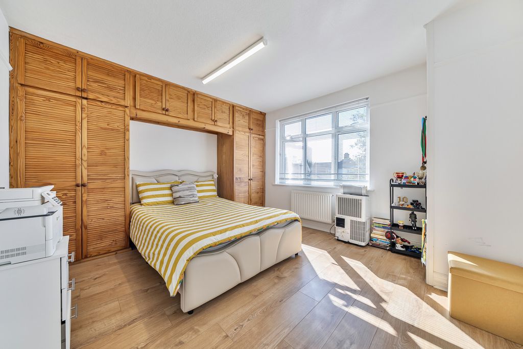 Property photo 3 of 23 1522965-21-6Ab143...