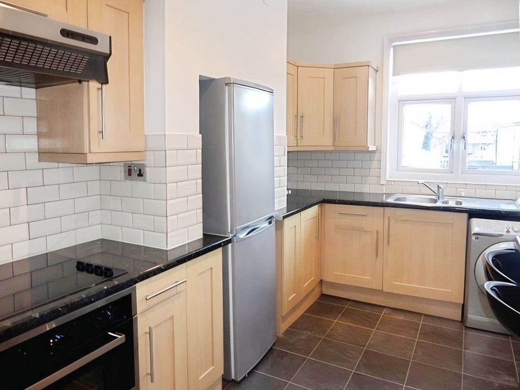 Property photo 2 of 5 Kitchen