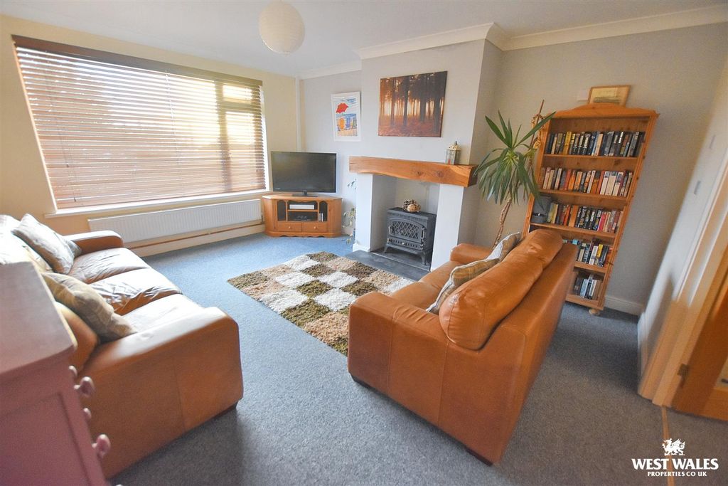 Property photo 2 of 25 20 (35).Jpg