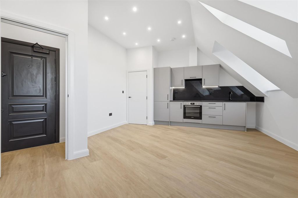 Property photo 1 of 8 003_Img_0290.Jpg