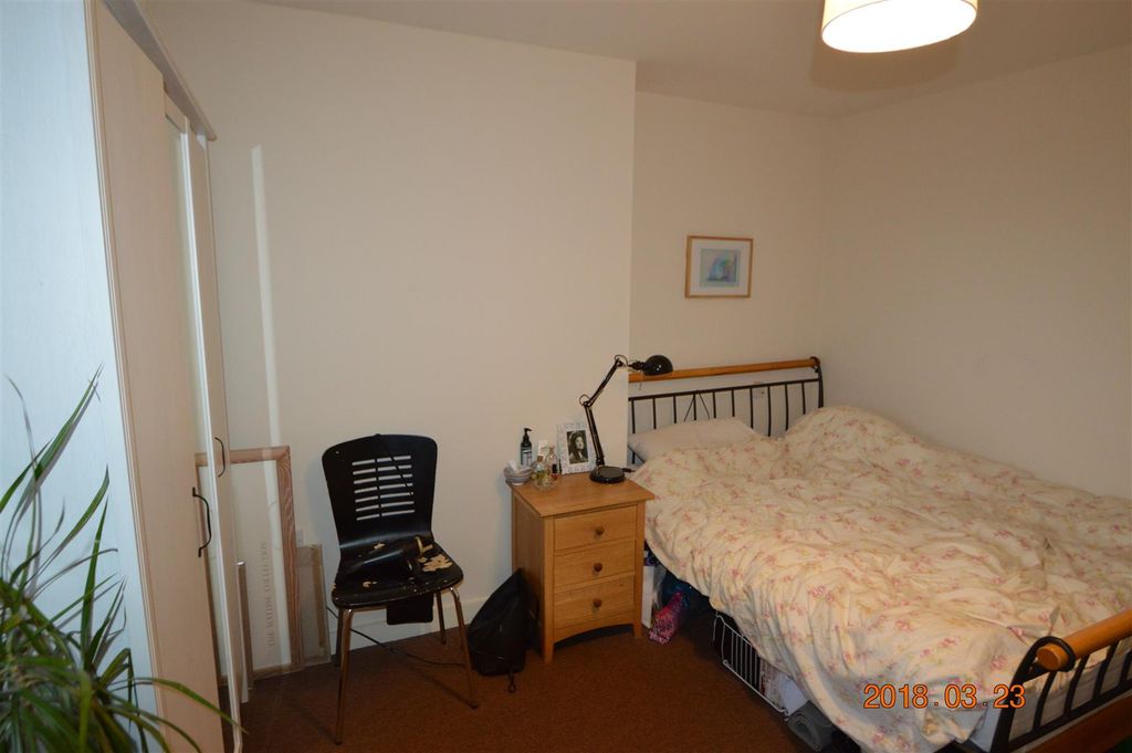 Property photo 3 of 6