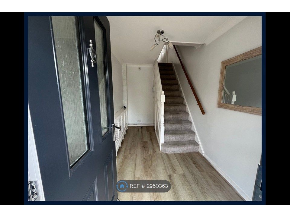 Property photo 2 of 23 Hallway