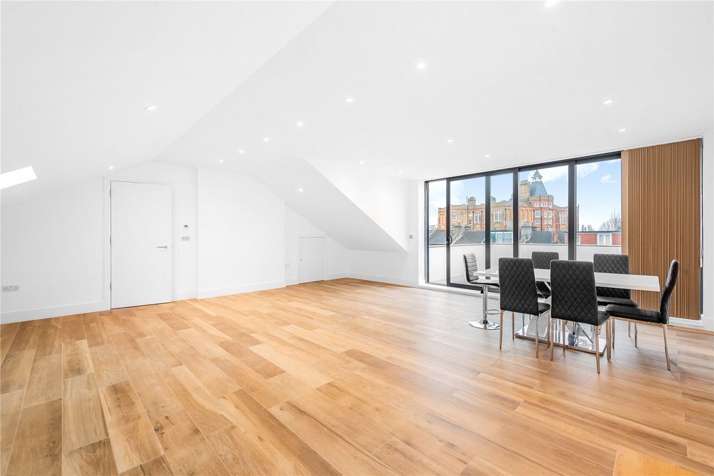 Property photo 1 of 8 Picture No. 04