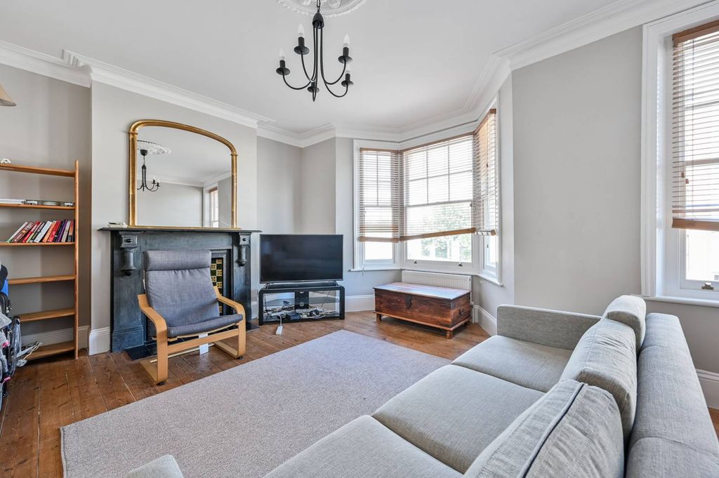 Property photo 1 of 8