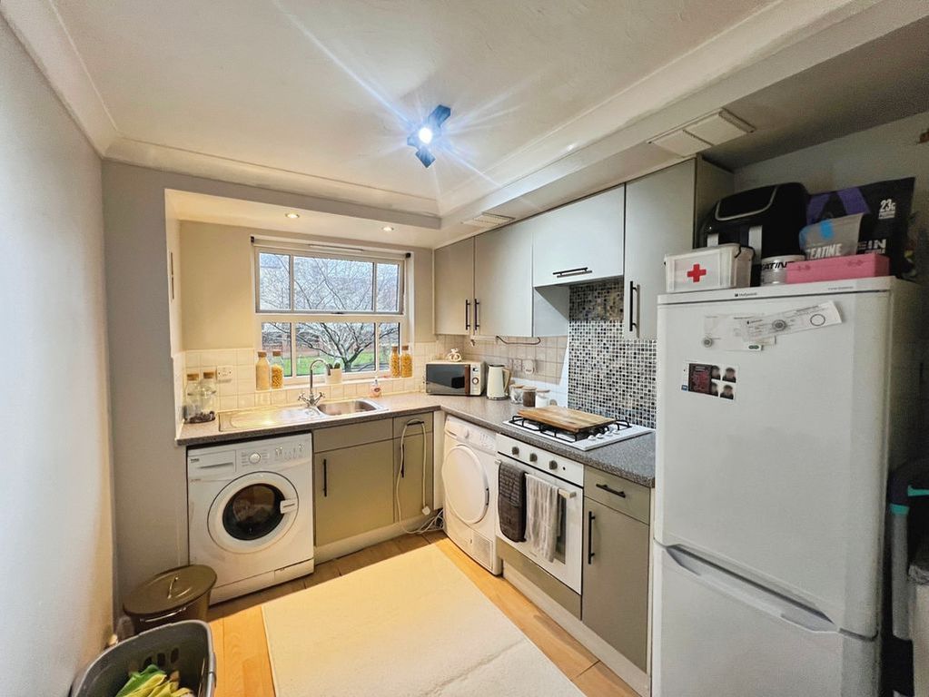 Property photo 3 of 13 Kitchen