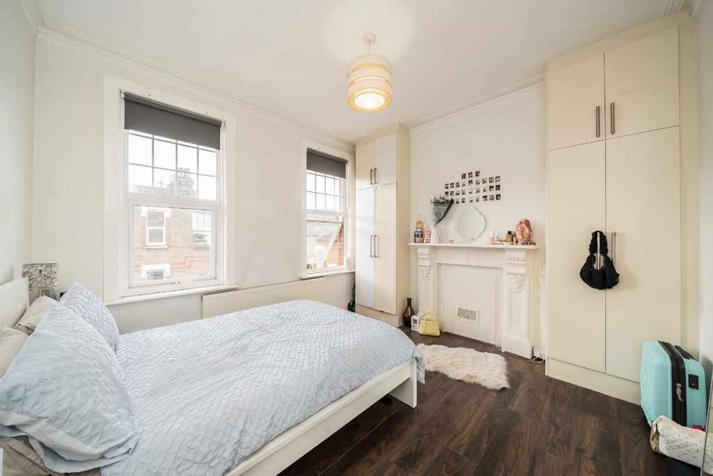 Property photo 3 of 7