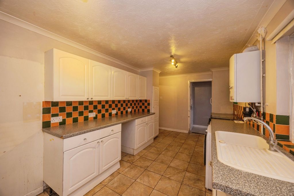 Property photo 3 of 13 Pbox-Img.Jpg