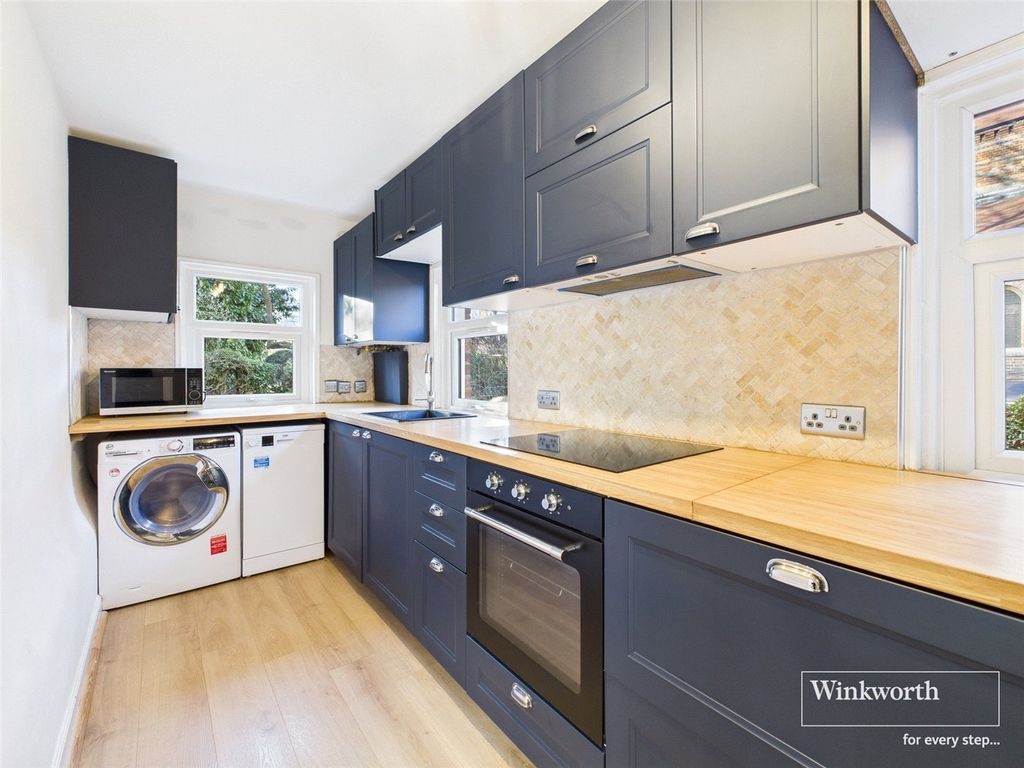 Property photo 3 of 12 Picture No. 10