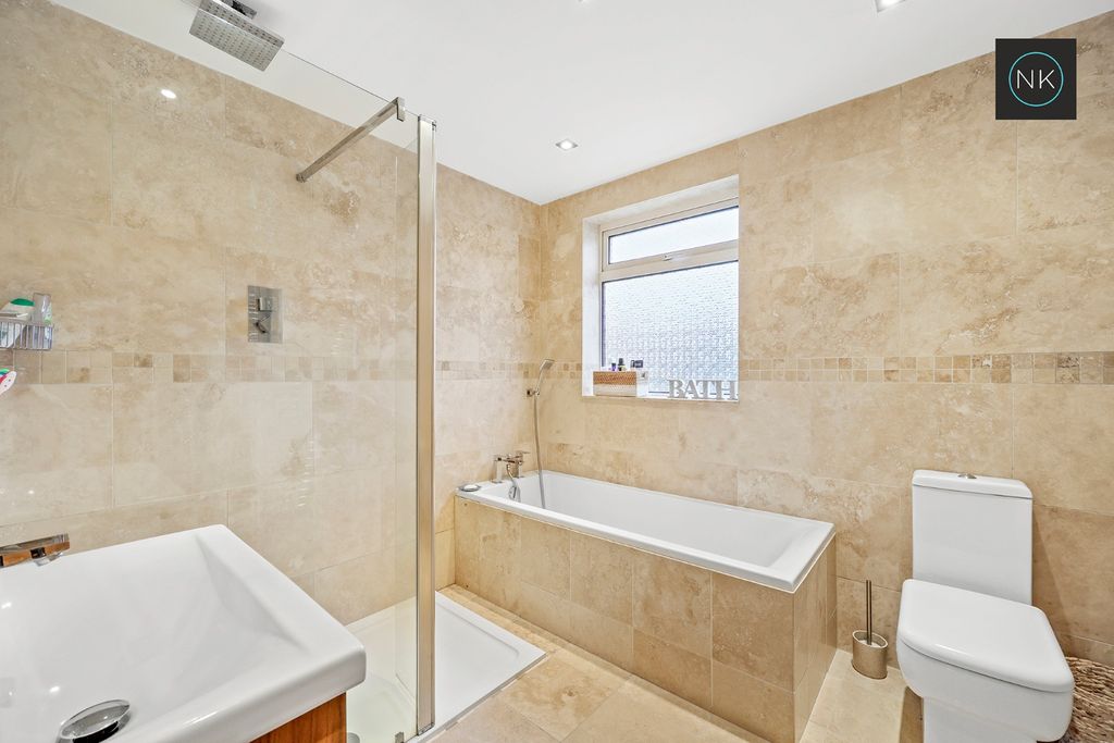 Property photo 3 of 30 4351524