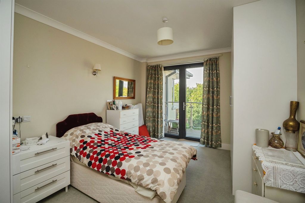 Property photo 3 of 19