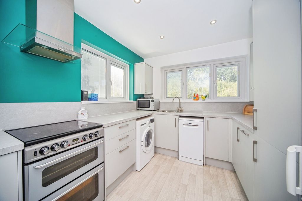 Property photo 2 of 20 Pbox-Img.Jpg