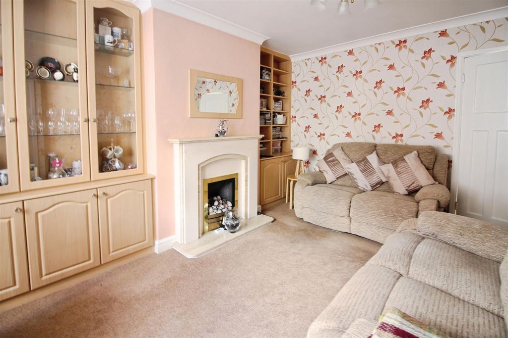 Property photo 2 of 9 Living Room