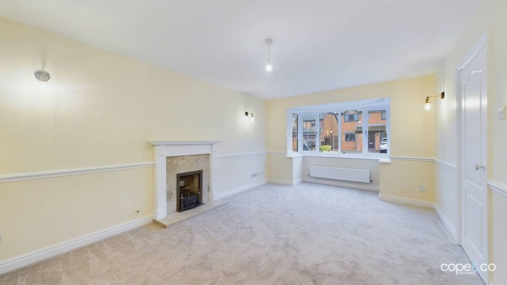 Property photo 2 of 20 3813828