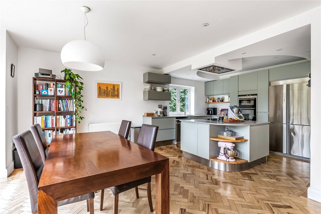 Property photo 2 of 19 Kitchen Dining Room