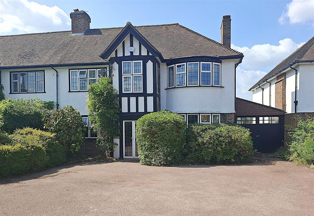 Property photo 1 of 18 Front.v.Jpg