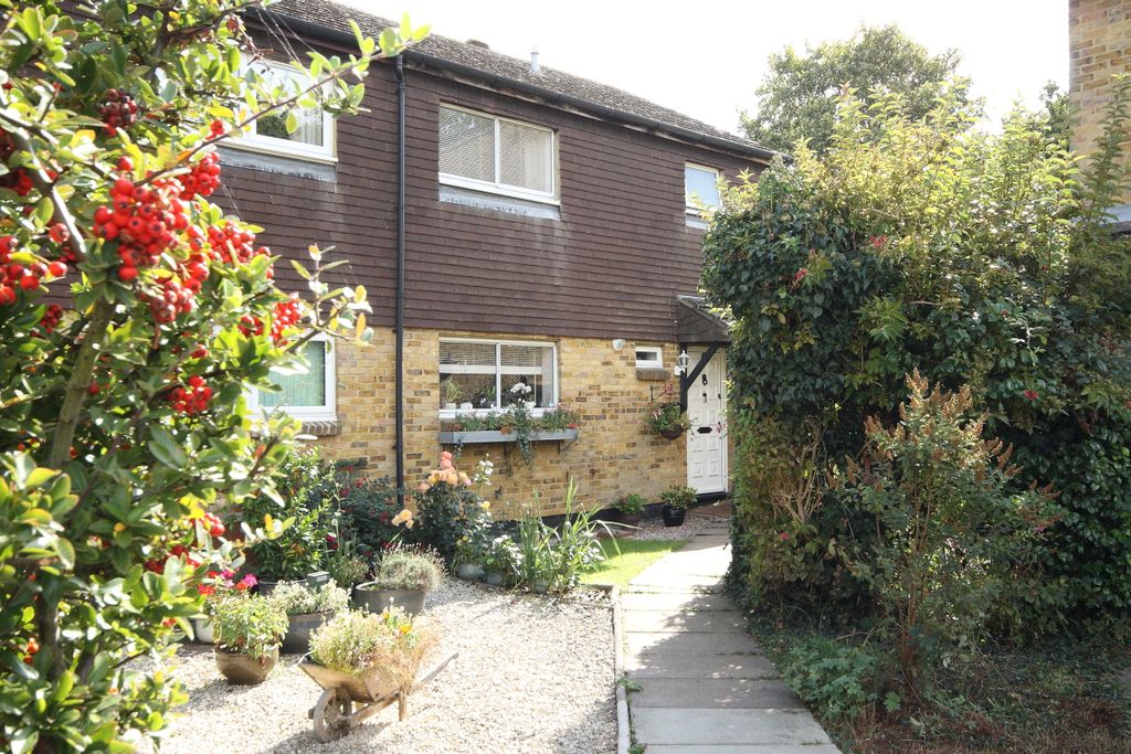 Property photo 1 of 10 Outside