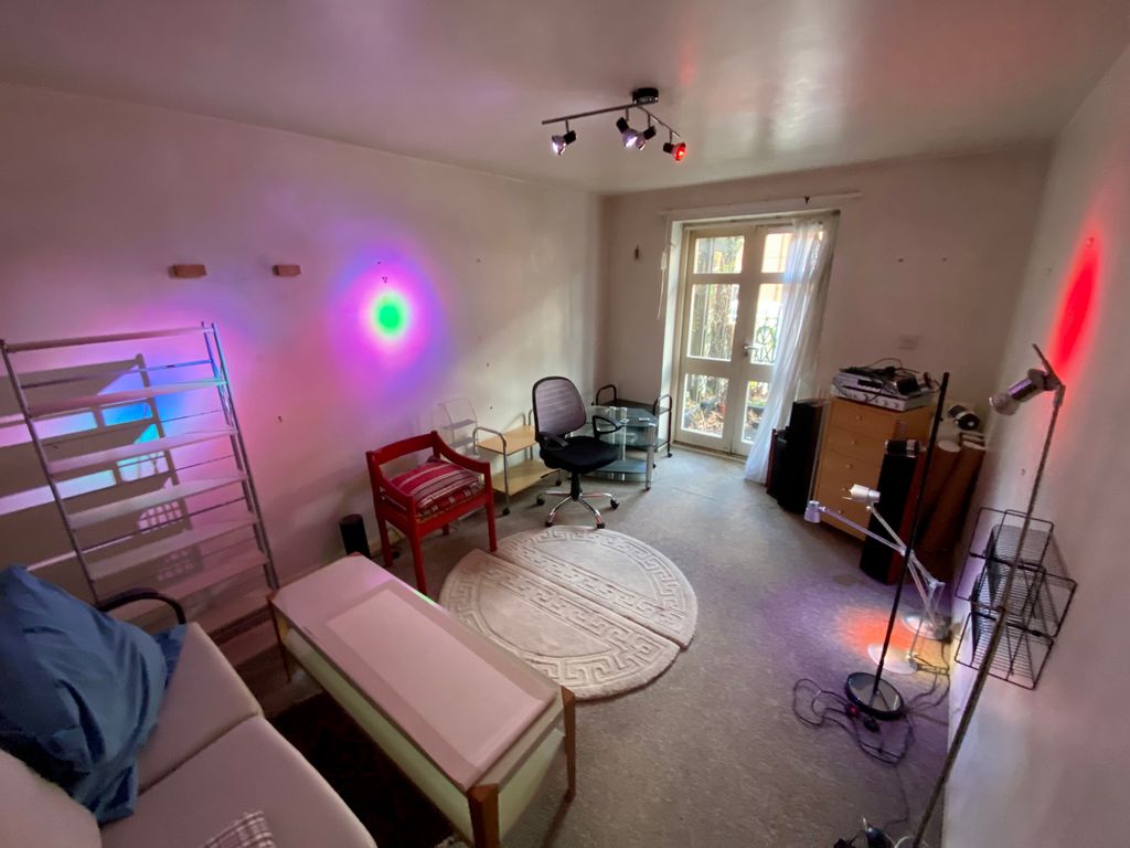 Property photo 3 of 7