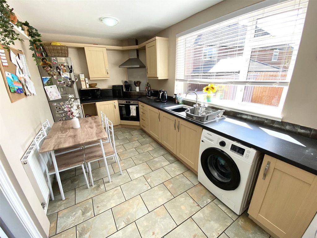 Property photo 2 of 17 Picture No. 09