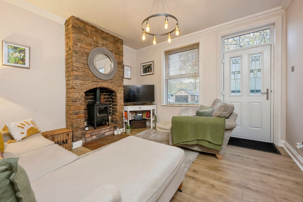 Property photo 2 of 17 Photo