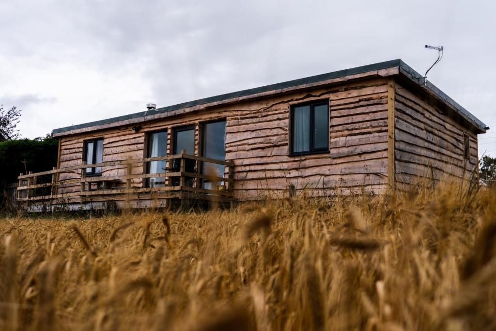 Property photo 1 of 22 Lodge
