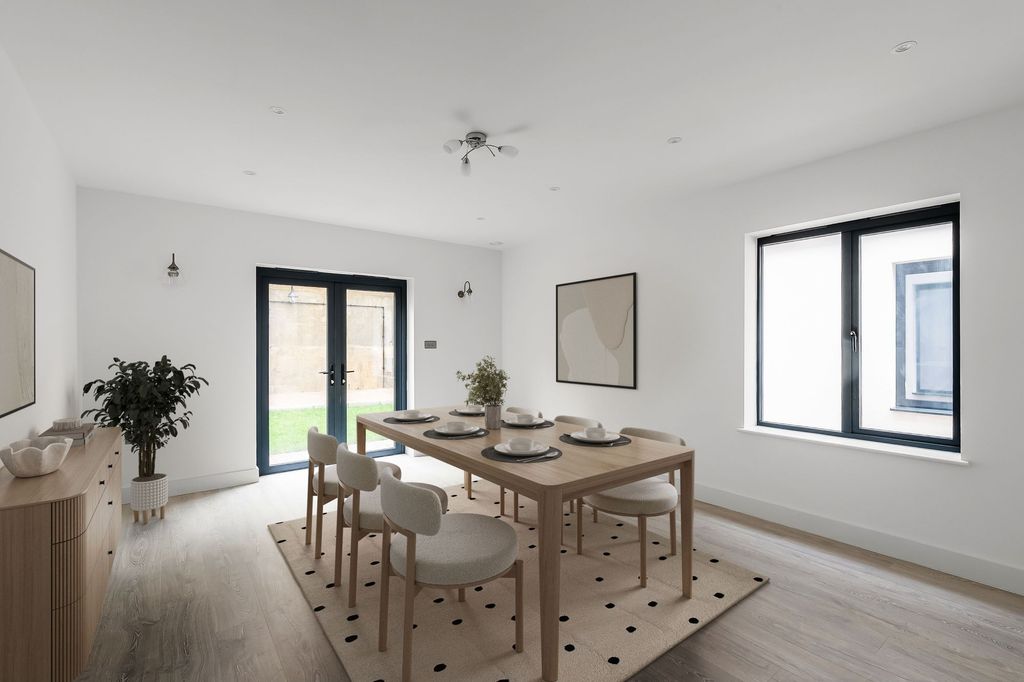 Property photo 3 of 25