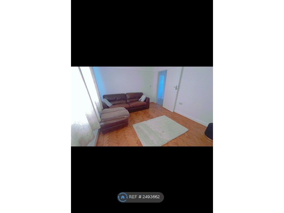 Property photo 3 of 15 Living Room