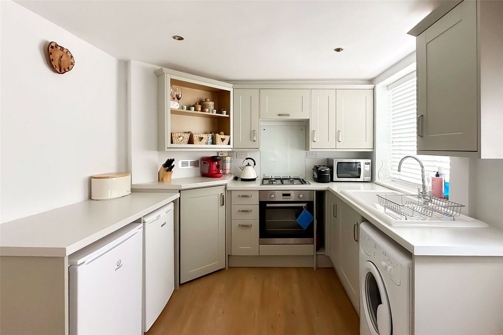 Property photo 2 of 16 Picture No. 05