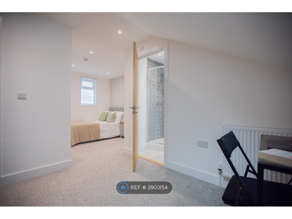Property photo 1 of 9 Room 1