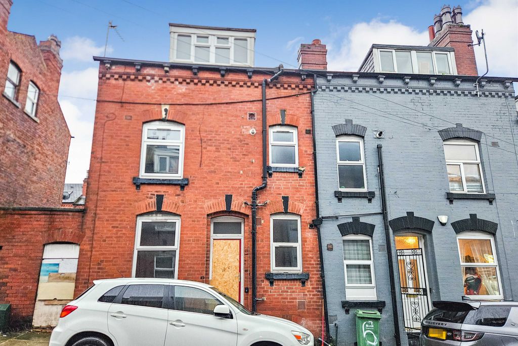 Property photo 1 of 14 8 Bayswater Row , Leeds, West Yorkshire, Ls8 5Lh