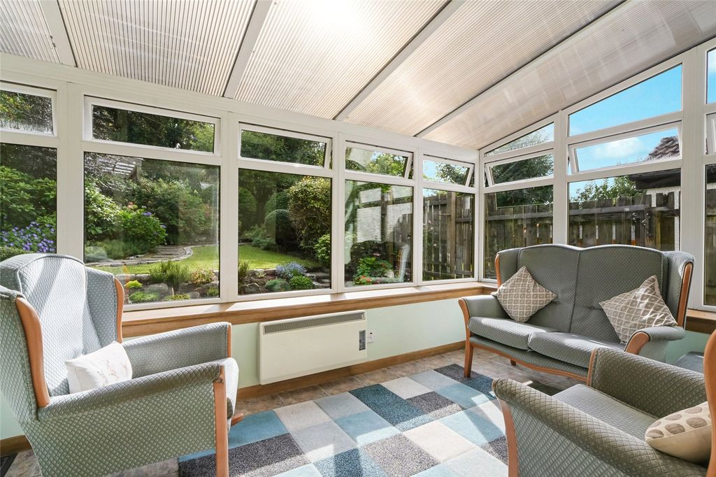 Property photo 3 of 26 Conservatory