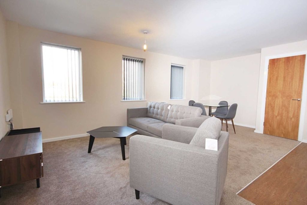 Property photo 1 of 4