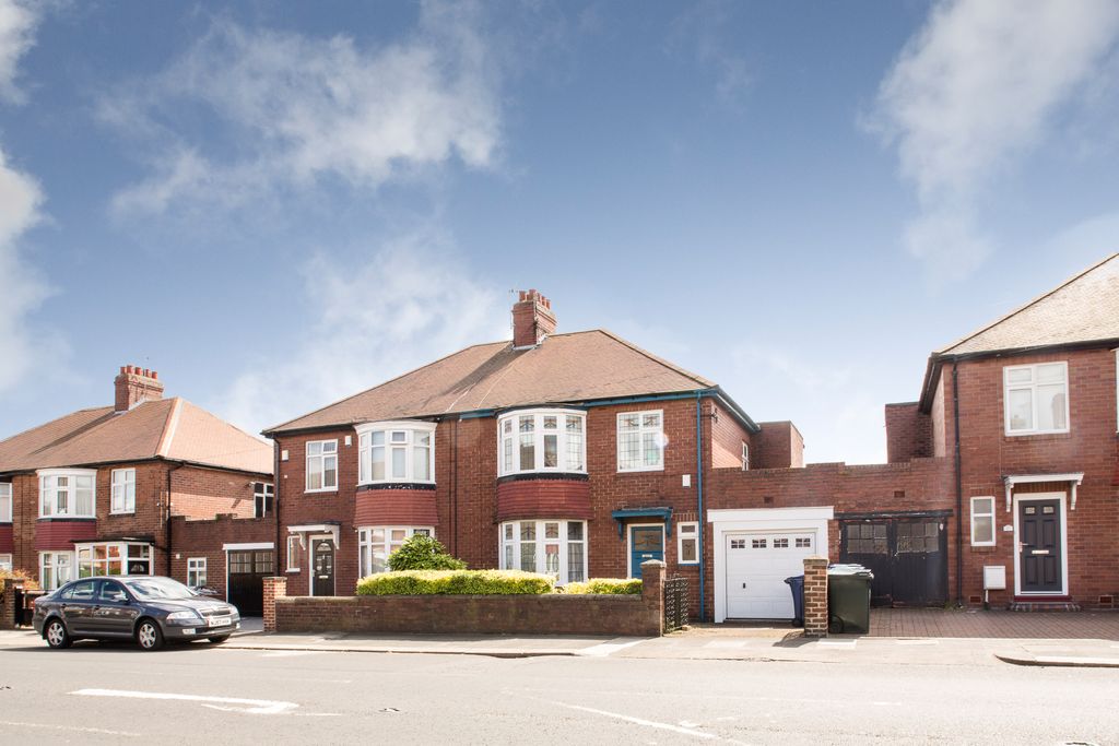 Property photo 1 of 9 45 Fenham Hall Drive