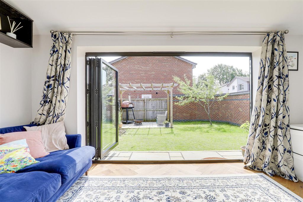 Property photo 2 of 24 8099.Jpg