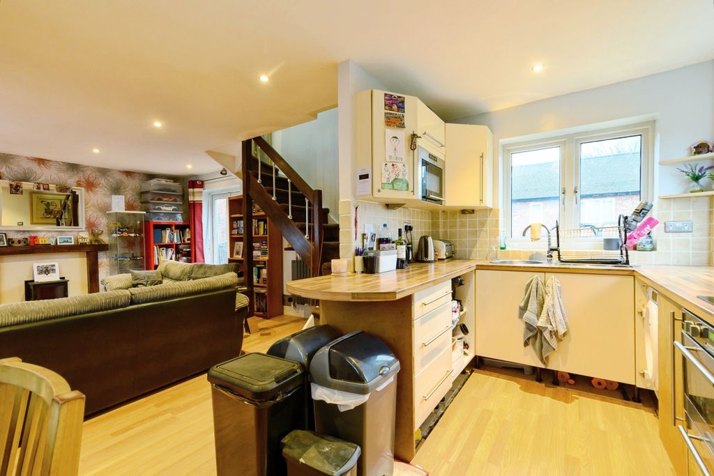 Property photo 3 of 15