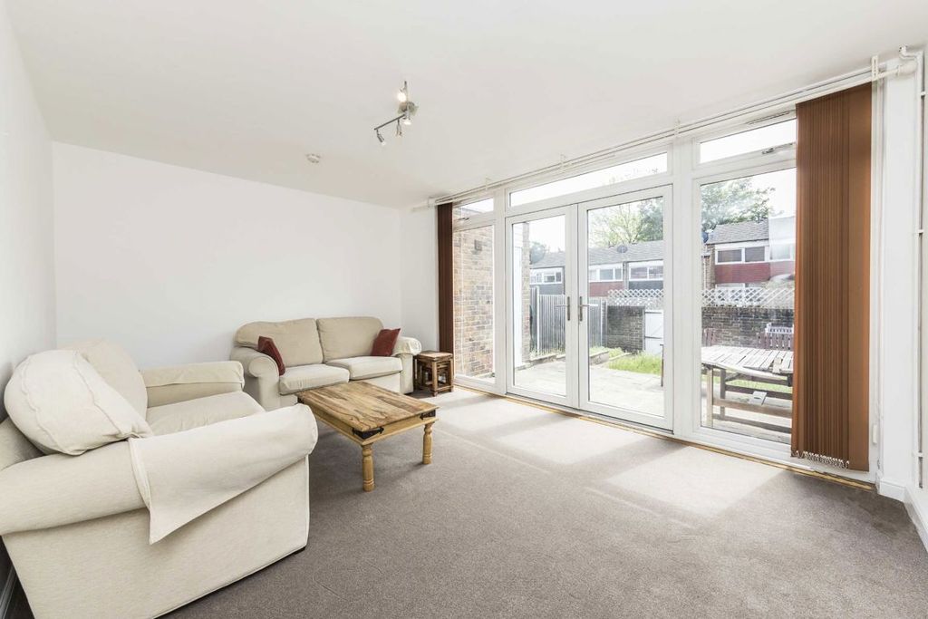 Property photo 1 of 5
