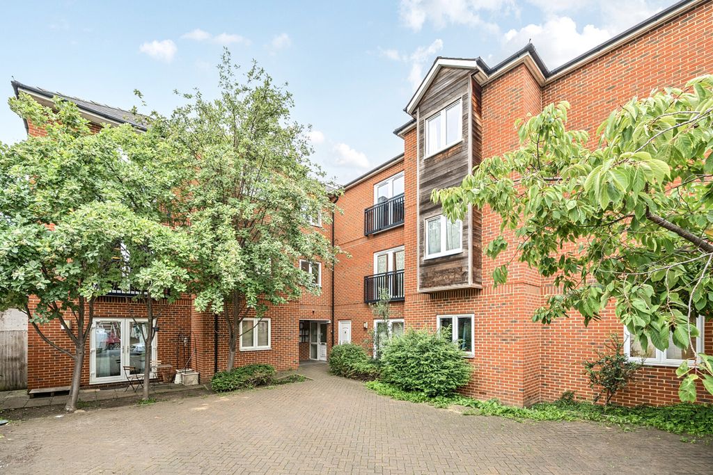Property photo 1 of 15 1333824-3-6890837...