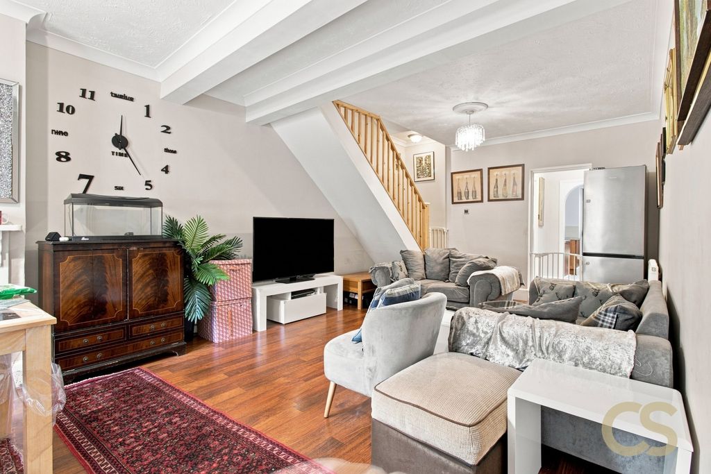 Property photo 2 of 14 5361813