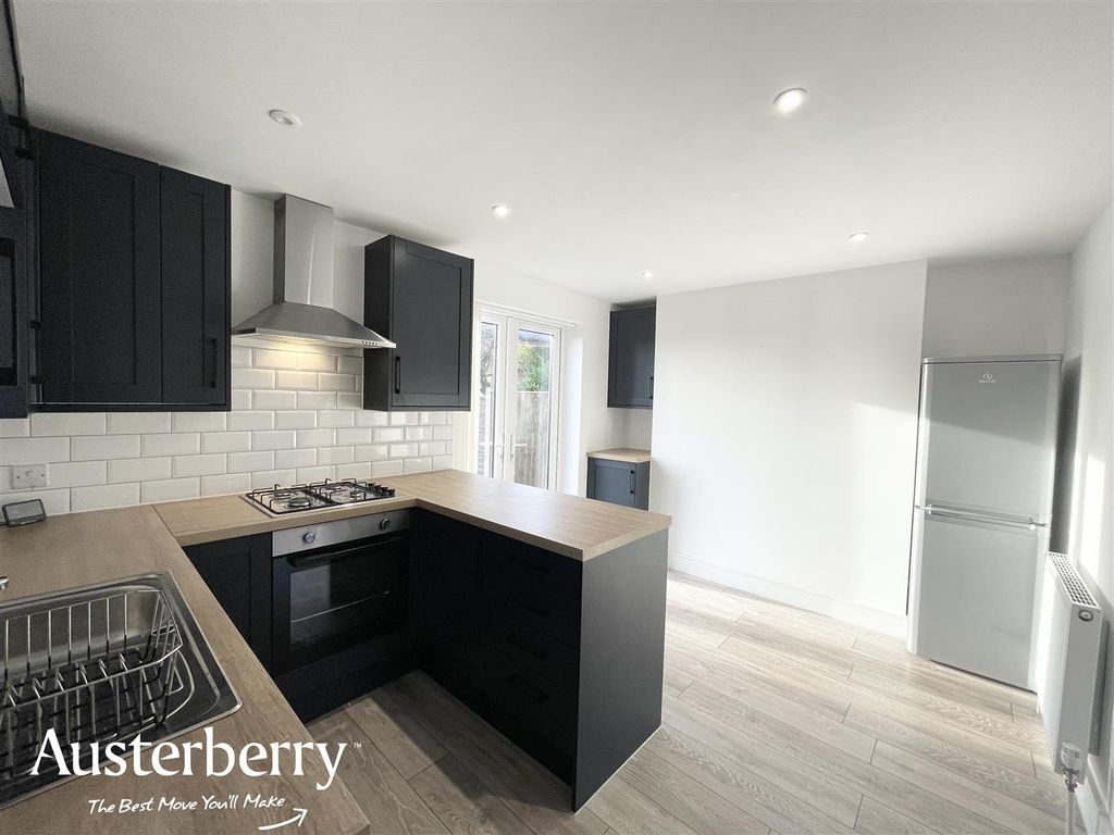 Property photo 3 of 10 11 Colindene3.Jpg