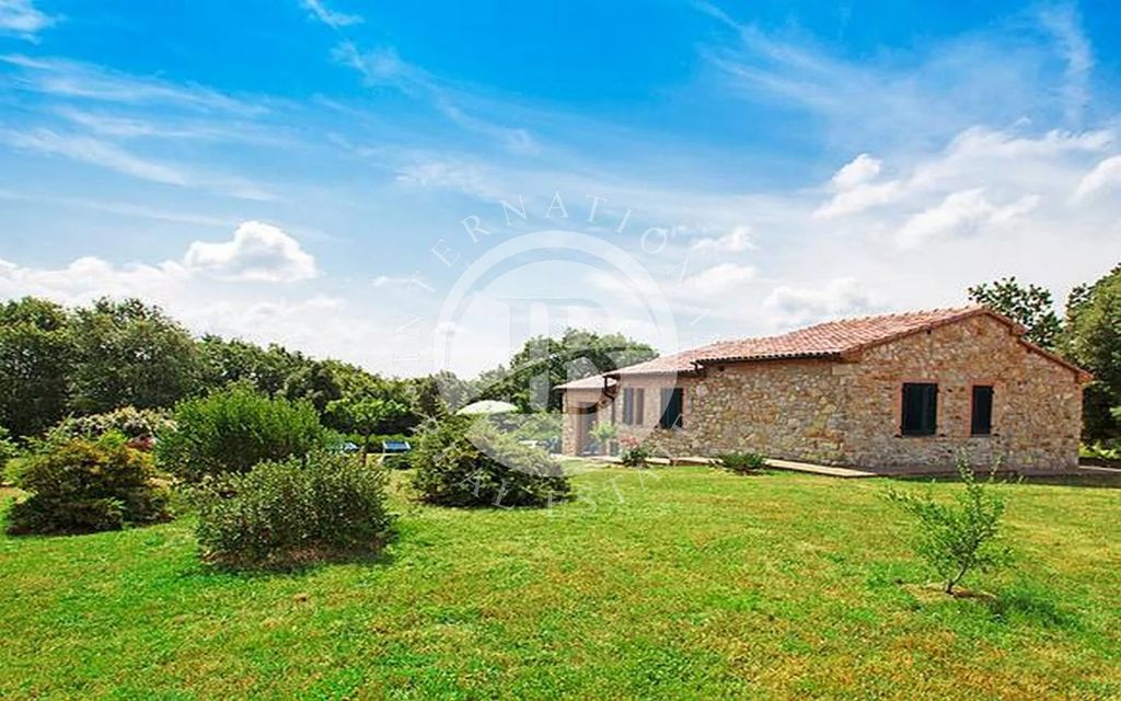 Property photo 2 of 25