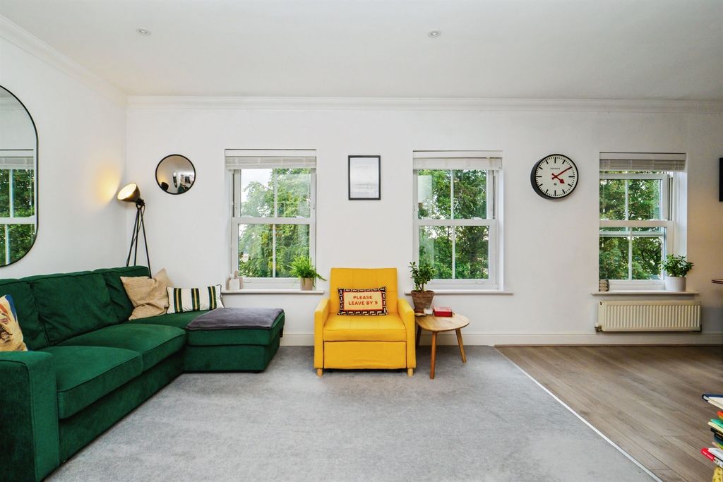 Property photo 3 of 20