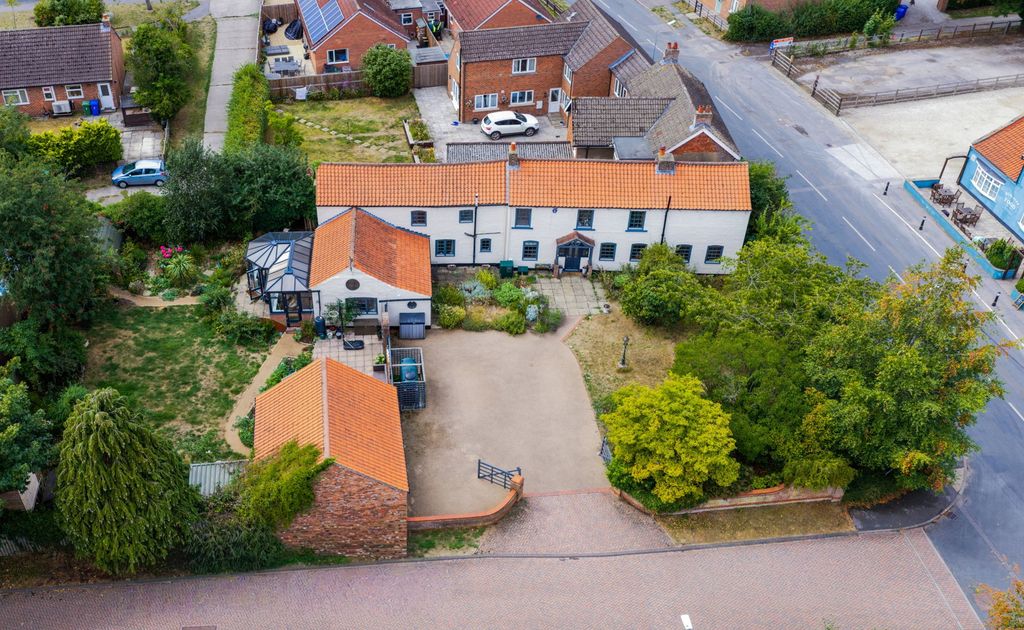 Property photo 3 of 30