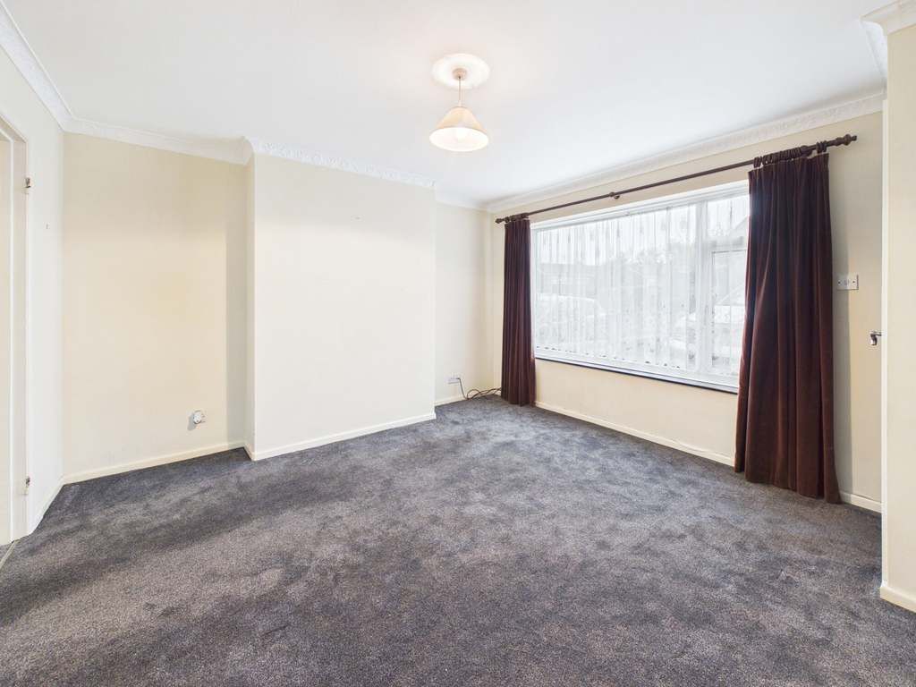 Property photo 3 of 20 Lounge