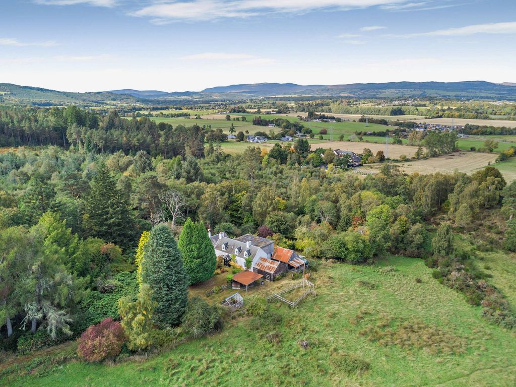 Property photo 1 of 31 Lentran Hill House
