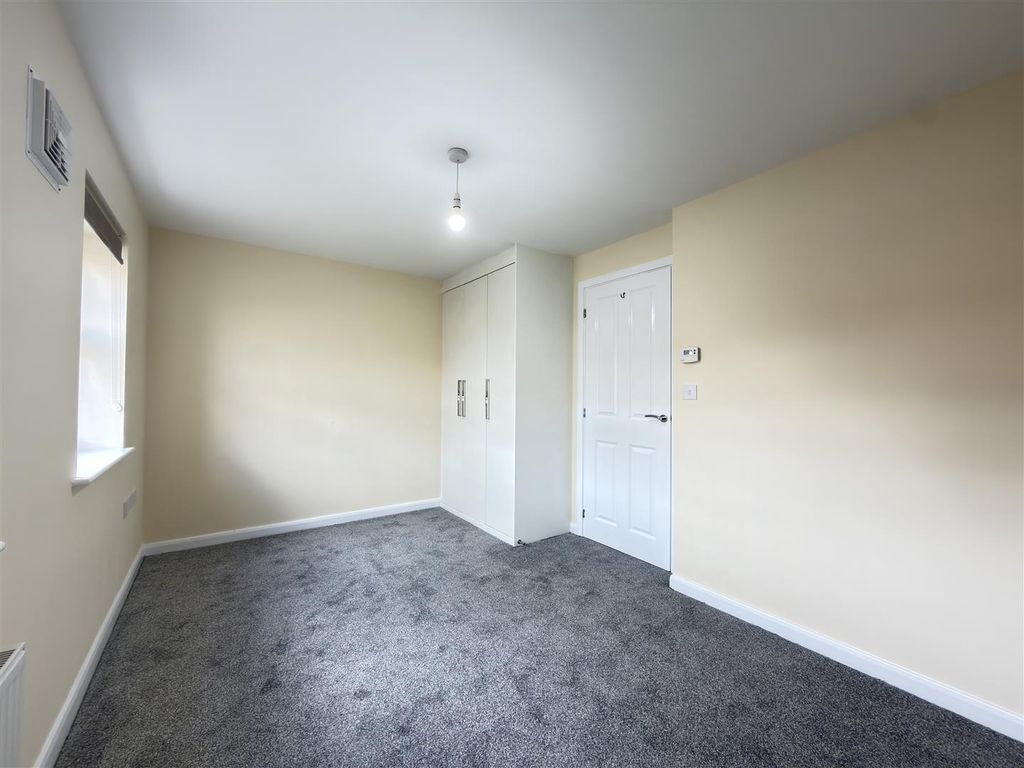 Property photo 3 of 10 Bedroom One