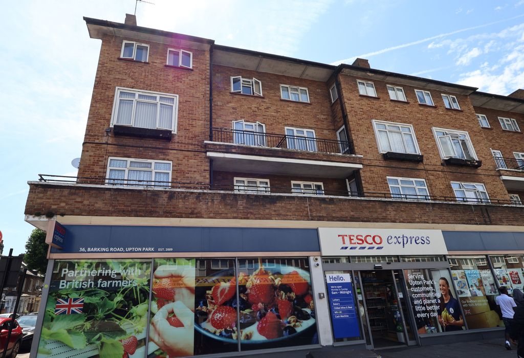 Property photo 1 of 24 Spacious Three-Bedroom Maisonette | Two Reception Rooms | Long Lease | Prime East London Location
