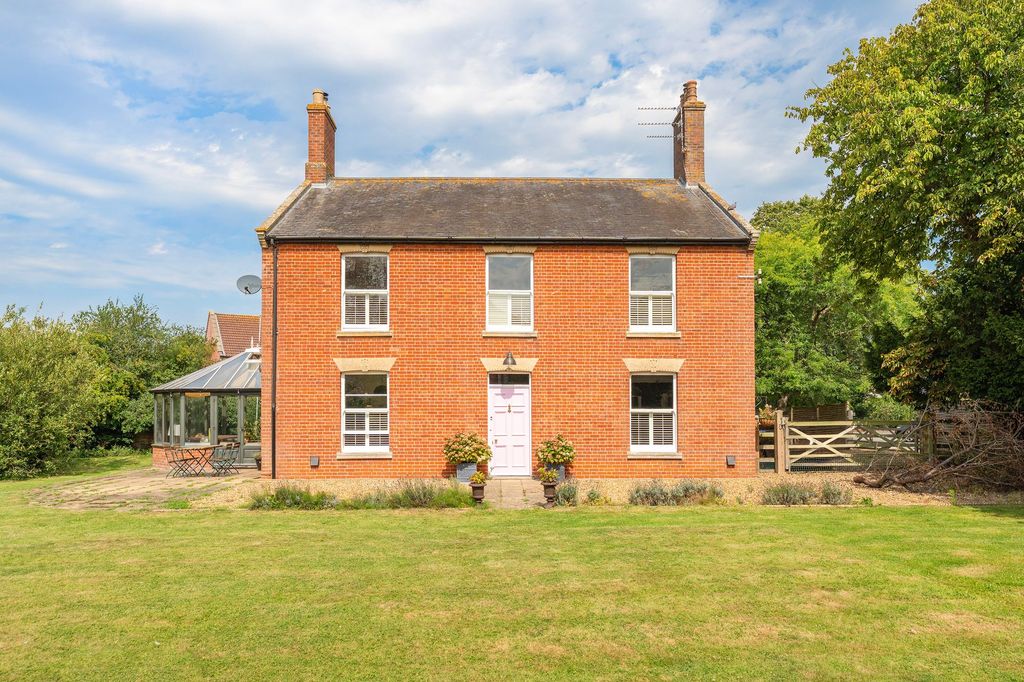 Property photo 1 of 32