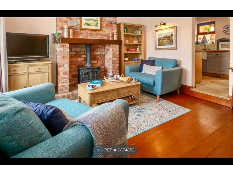 Property photo 2 of 14 Lounge