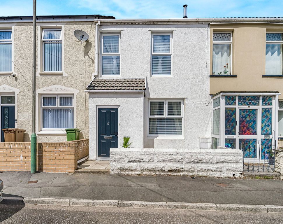 Property photo 1 of 36