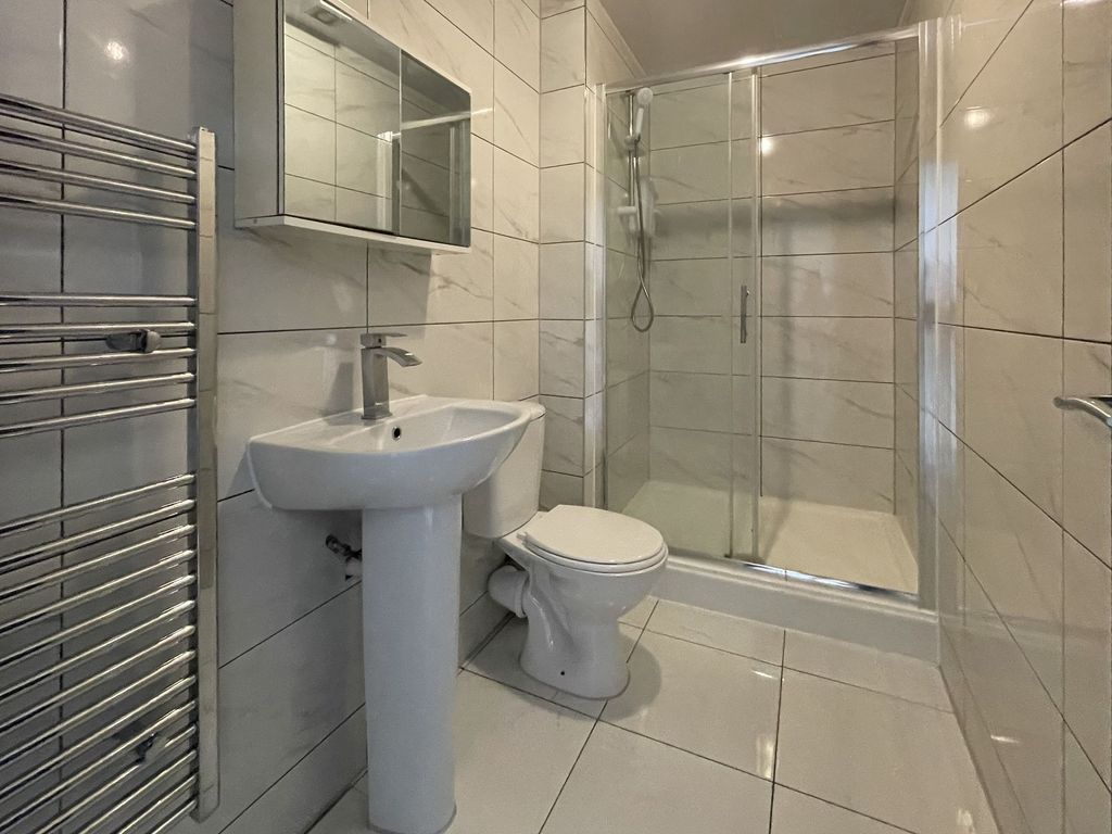 Property photo 2 of 7 Shower Room